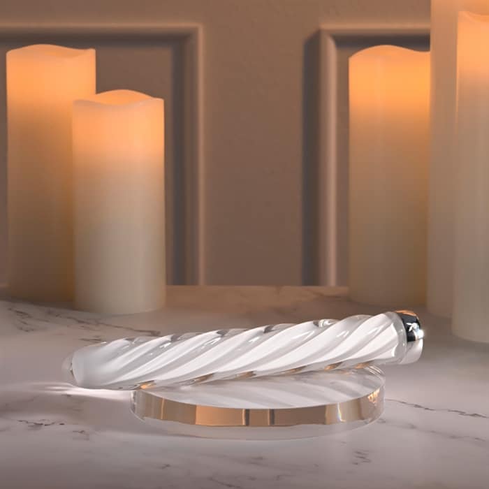 In a Twist - White image 9