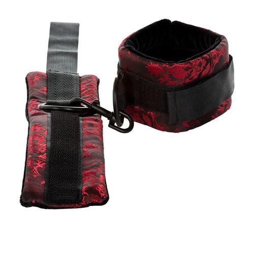 CalExotics® Scandal – Gag à boule respirant avec Cuffs – Rouge image 3