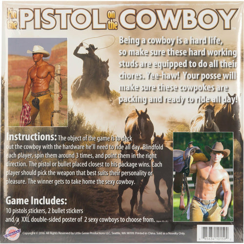 Petit génie épingle le pistol sur le jeu de cowboy