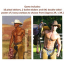 Petit génie épingle le pistol sur le jeu de cowboy