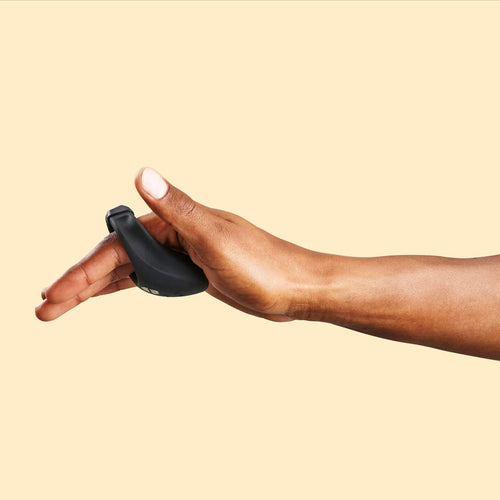 We-Vibe Special Edition Tease Us Set (Moxie+ &amp; Bond) image 4