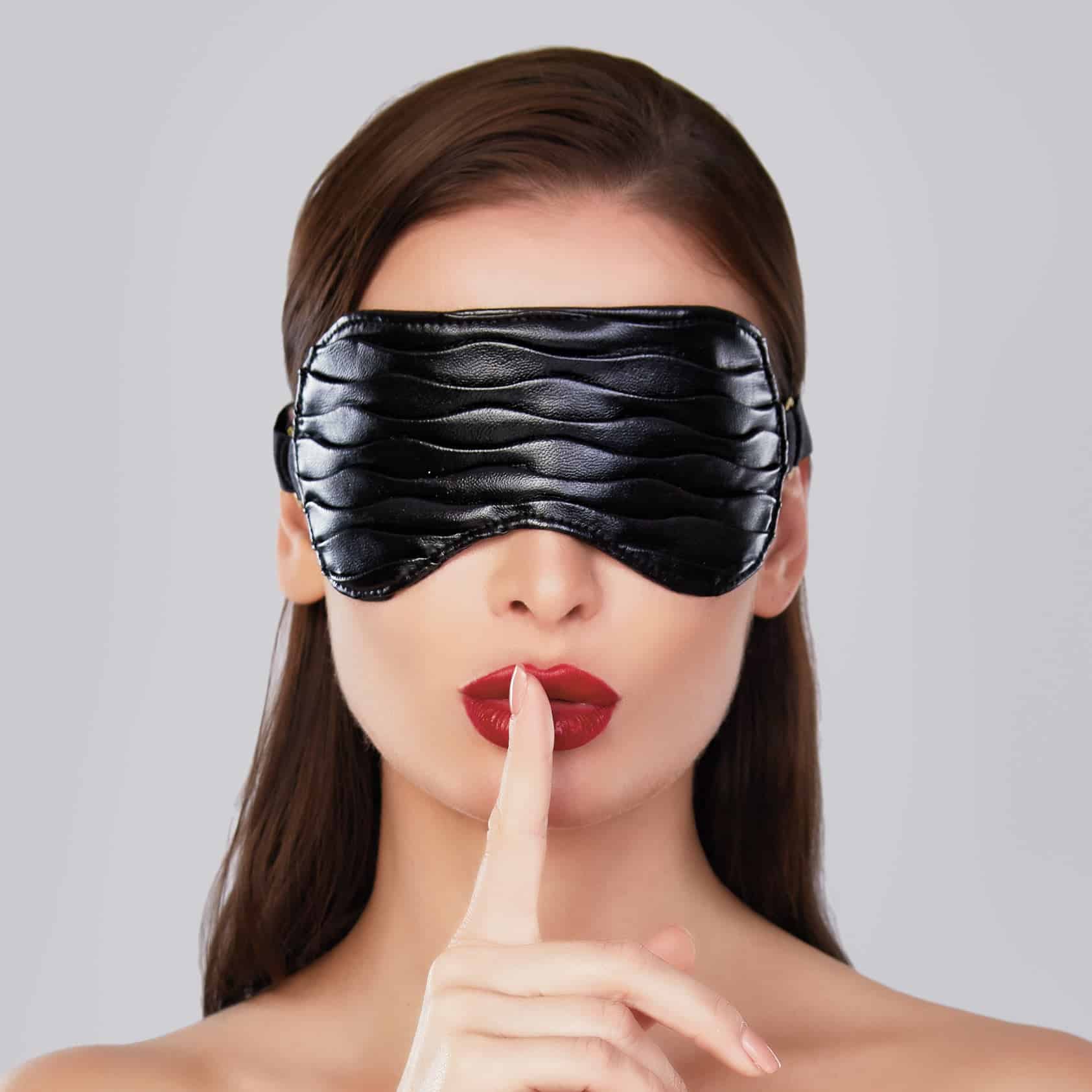 Adore By Allure - The Love Mask – Blindfold – Black
