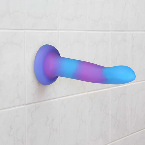 Rave par toxicomanie - 8" Glow in the Dark Dildo - Blue Purple image 5